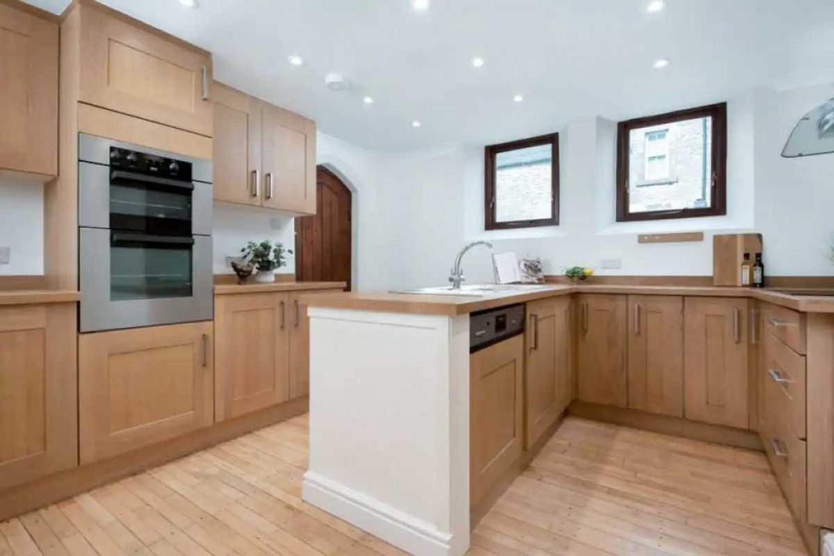 full kitchen ground floor